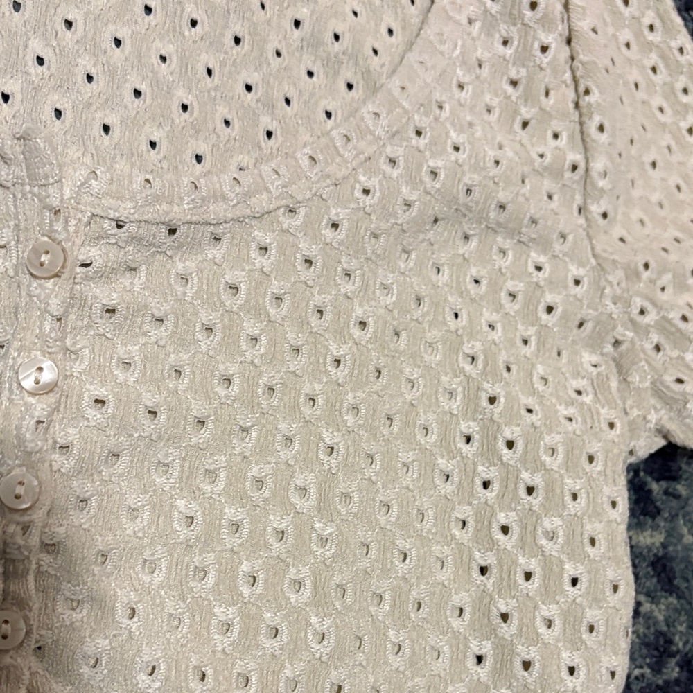Cream Button-Up Eyelet Crop Top - Picture 3 of 3